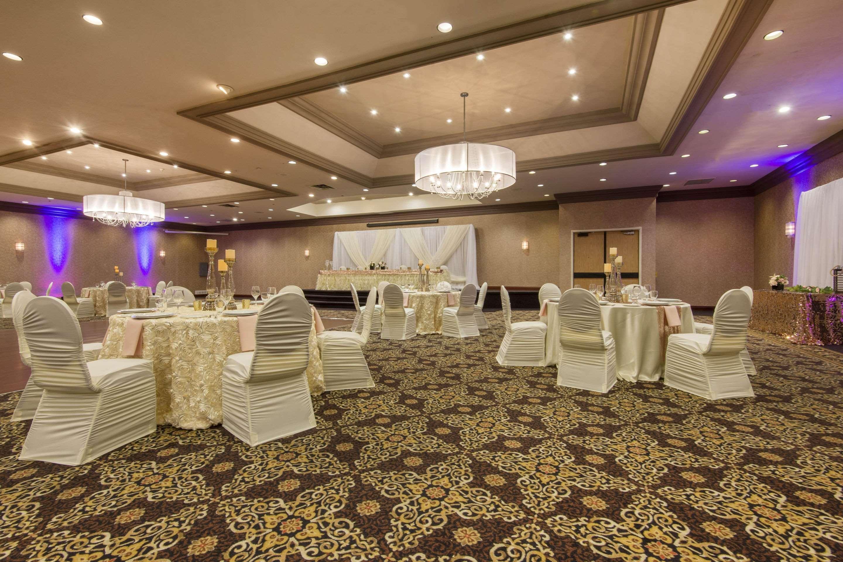 Quality Inn & Conference Centre Midland Buitenkant foto