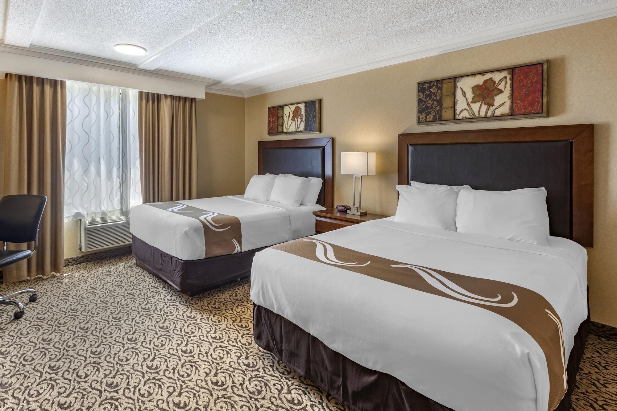 Quality Inn & Conference Centre Midland Buitenkant foto