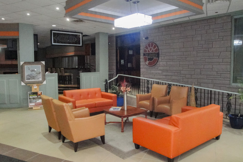 Quality Inn & Conference Centre Midland Buitenkant foto